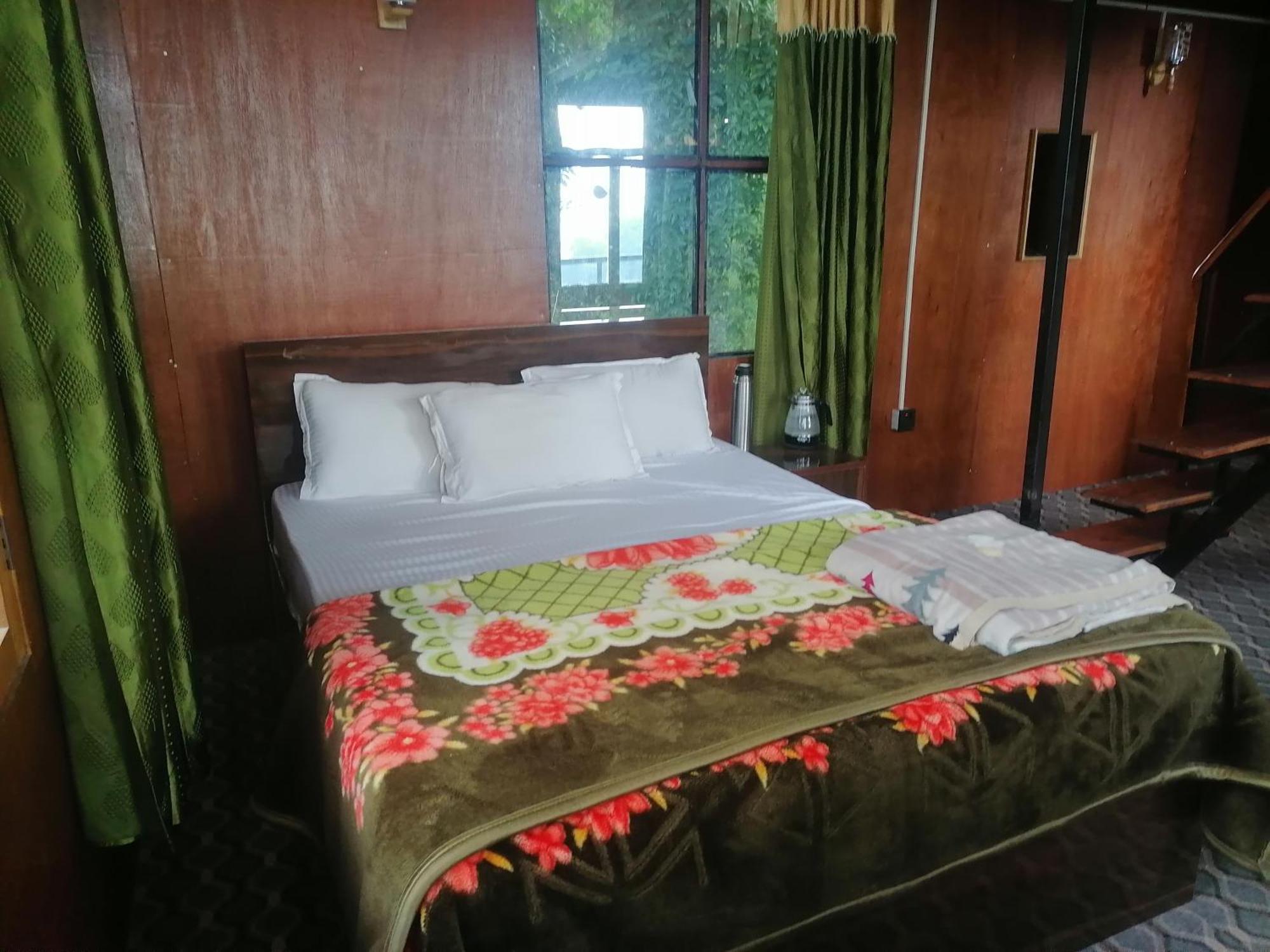 Jungle Crown Organic Homestay Nagarkot Quarto foto